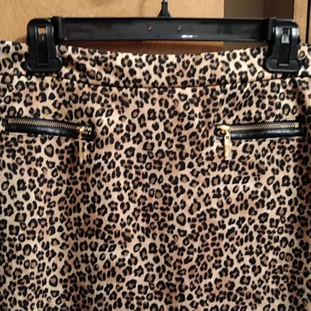 Cheetah print skirt - Picture 2 of 6